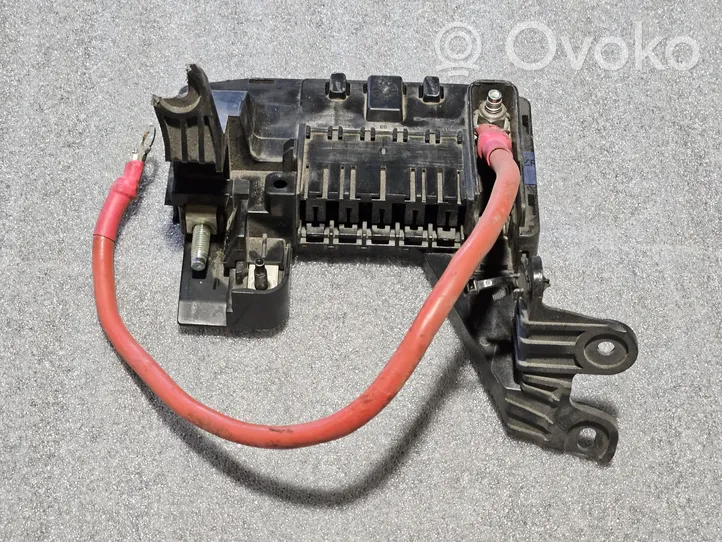 Mercedes-Benz GL X166 Module de fusibles A1665409315