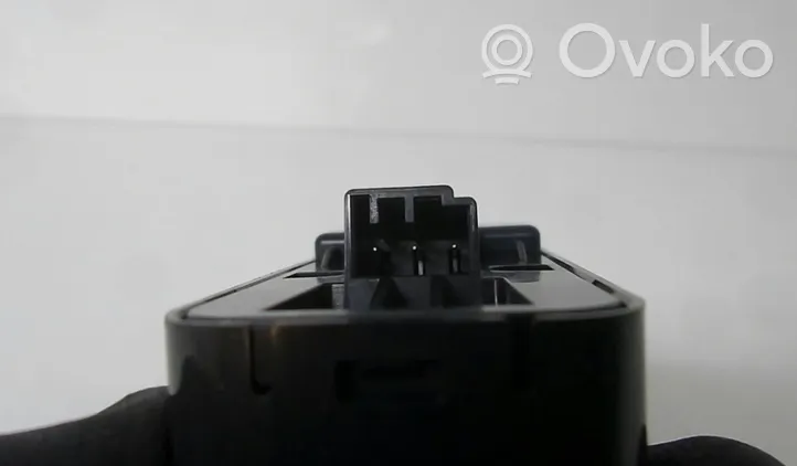 Volvo XC70 Interrupteur commade lève-vitre 