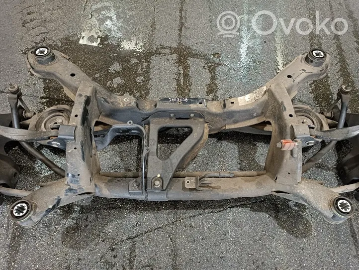 Volvo XC70 Sottotelaio anteriore 