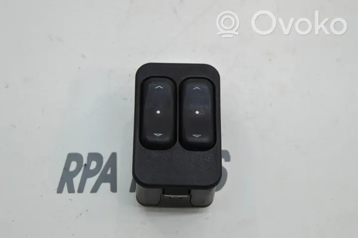 Opel Astra G Interruttore di controllo dell’alzacristalli elettrico 