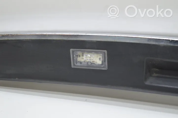 BMW 7 F01 F02 F03 F04 Lampa oświetlenia tylnej tablicy rejestracyjnej 
