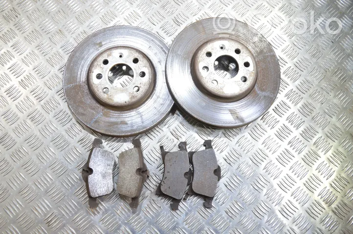 Opel Astra H Set dischi freno e pinze 