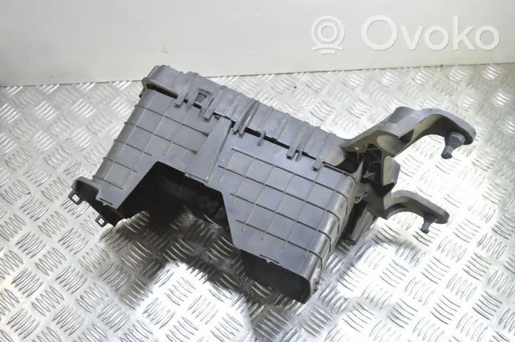 Audi A3 S3 A3 Sportback 8P Battery tray 3C0915336A