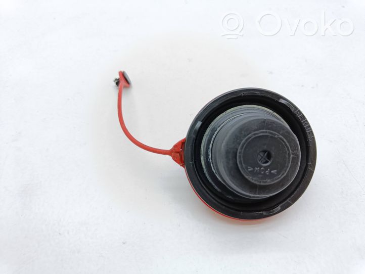 Opel Zafira C Fuel tank filler cap 