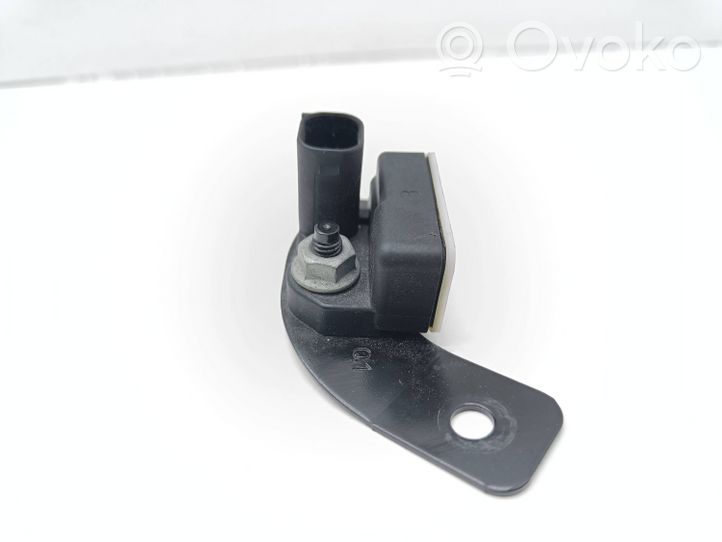 Mercedes-Benz E W212 Airbag deployment crash/impact sensor A0055421218