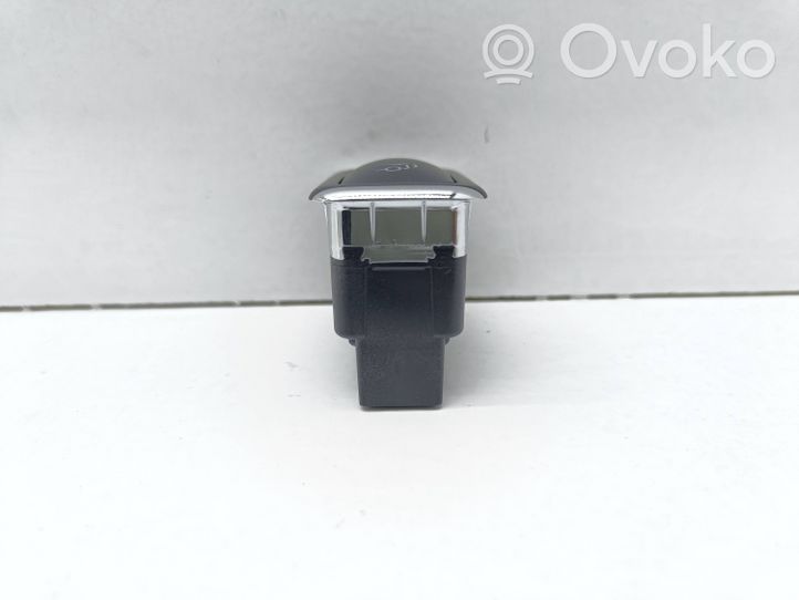 Mercedes-Benz E W212 Tailgate opening switch A2128204510