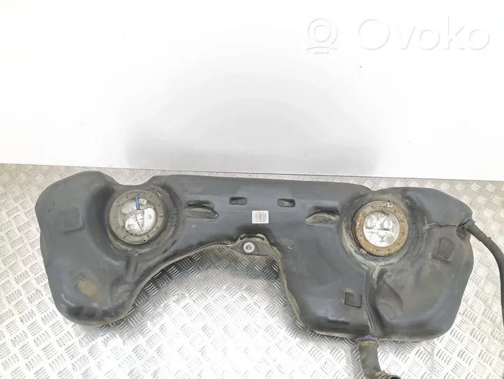 BMW 1 E81 E87 Réservoir de carburant 6763843