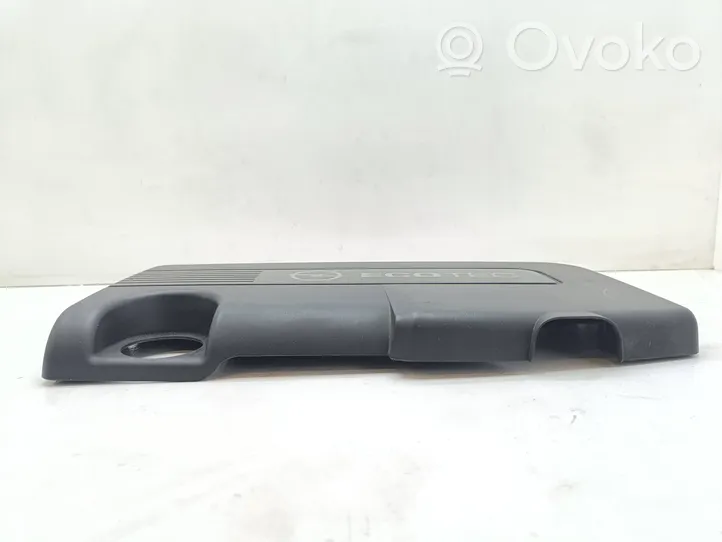 Opel Astra J Variklio dangtis (apdaila) 55573266