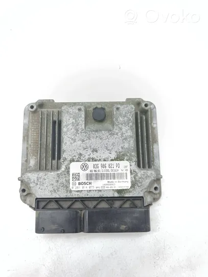 Volkswagen Caddy Calculateur moteur ECU 03G906021