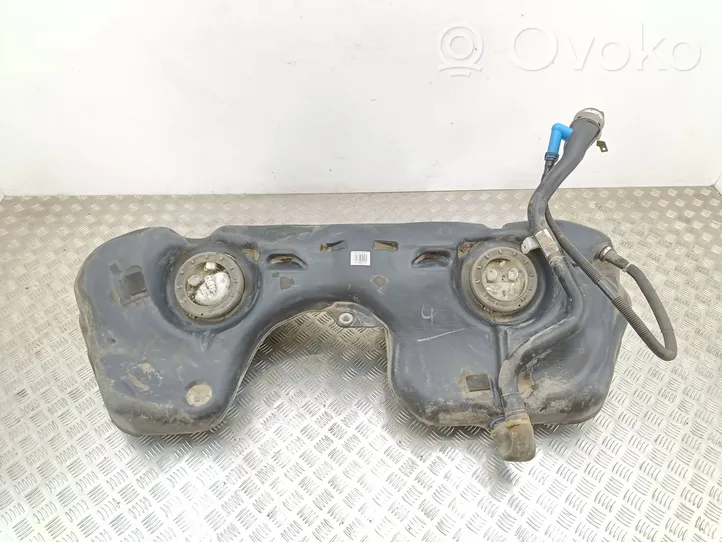 BMW 3 E90 E91 Réservoir de carburant 6765701