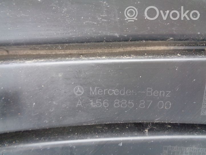 Mercedes-Benz GLA W156 Grotelės apatinės (trijų dalių) A1568858700