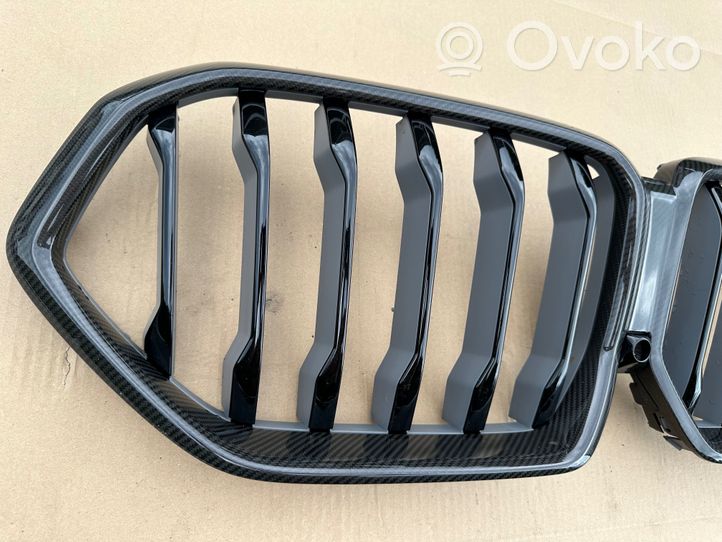 BMW X6 G06 Griglia superiore del radiatore paraurti anteriore 51712467265