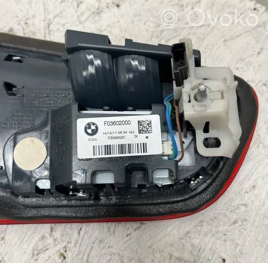 BMW 1 F20 F21 Aizmugurējais lukturis pārsegā 735902C