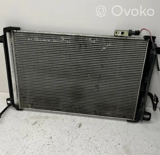 Mercedes-Benz C W204 Radiateur condenseur de climatisation A2045000154