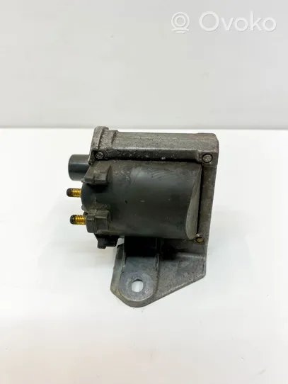 Mercedes-Benz SL R129 High voltage ignition coil A0001585303