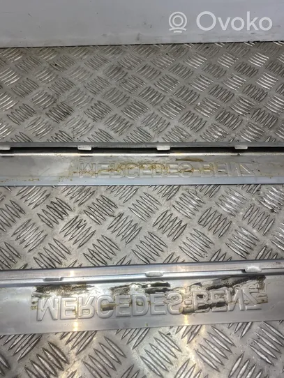 Mercedes-Benz SL R129 Schwellerverkleidungssatz (innen) A1296800335
