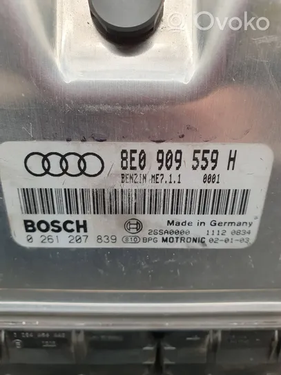 Audi A4 S4 B7 8E 8H Moottorin ohjainlaite/moduuli 8E0909559H