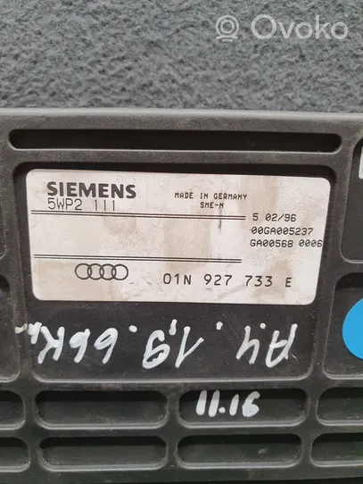 Audi A4 S4 B5 8D Centralina/modulo scatola del cambio 01N927733E