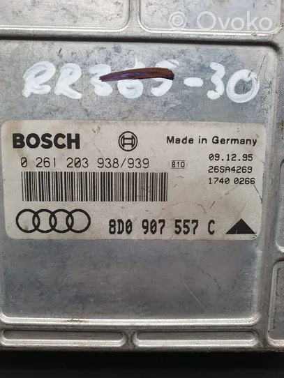 Audi A4 S4 B5 8D Variklio valdymo blokas 8D0907557C