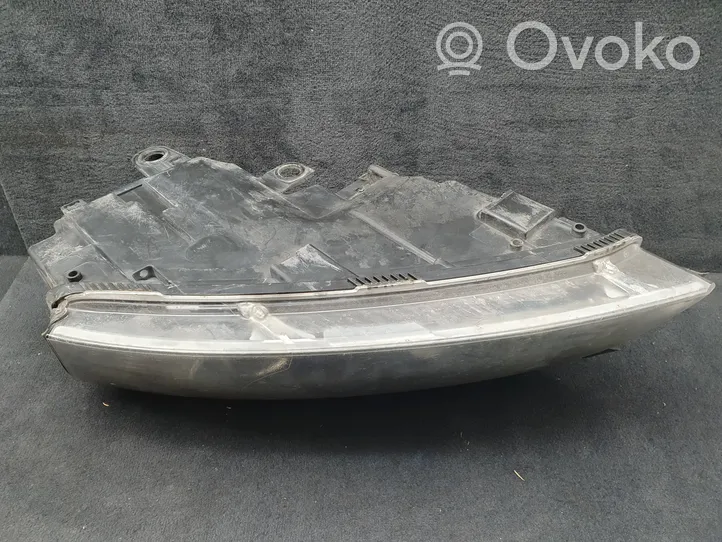 Audi A8 S8 D3 4E Lampa przednia 4E0941029CG