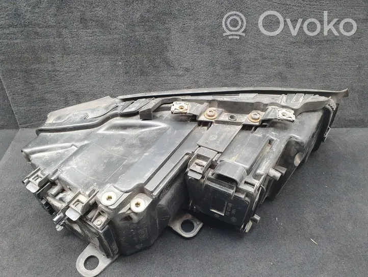 Audi A8 S8 D3 4E Lampa przednia 4E0941029CG