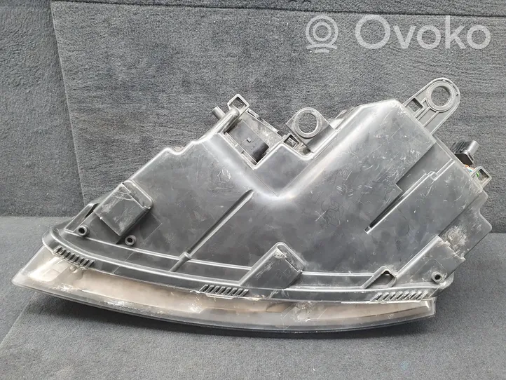 Audi A8 S8 D3 4E Phare frontale 4E0941030BR