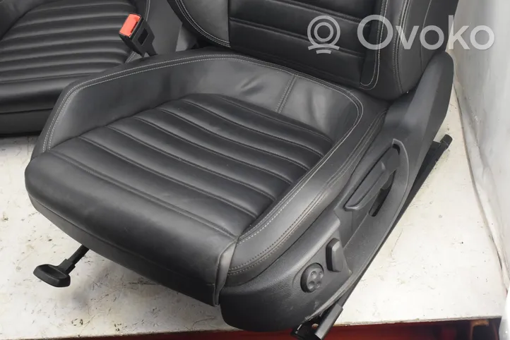 Volkswagen PASSAT CC Juego interior 