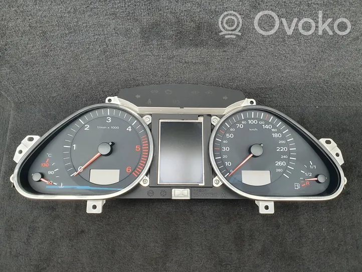 Audi A6 S6 C6 4F Speedometer (instrument cluster) 4F0920932