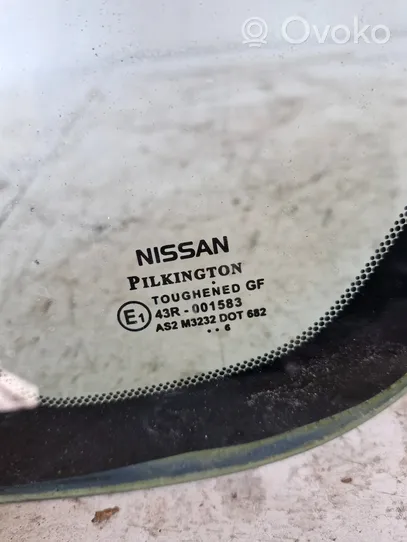 Nissan Note (E11) Заднее боковое стекло кузова 43R001583