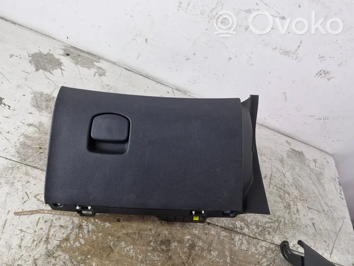 Opel Corsa D Glove box 