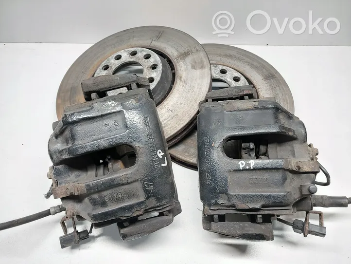 Volkswagen PASSAT B5.5 Set dischi freno e pinze 