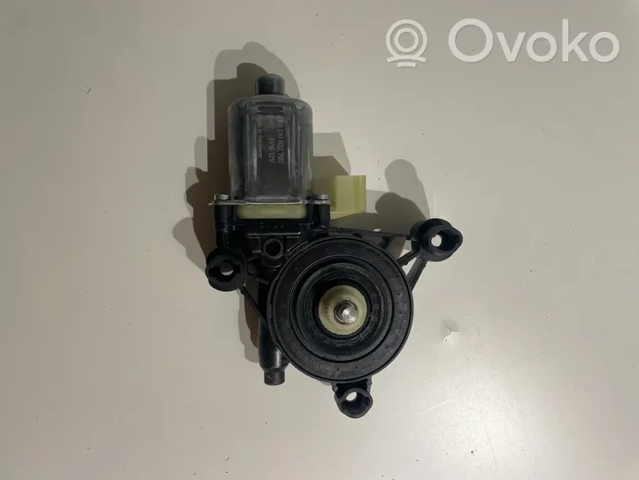 Audi A5 Moteur de lève-vitre de porte avant 0130822705