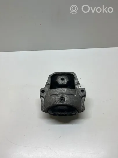 Porsche Macan Supporto di montaggio del motore 8R0199381