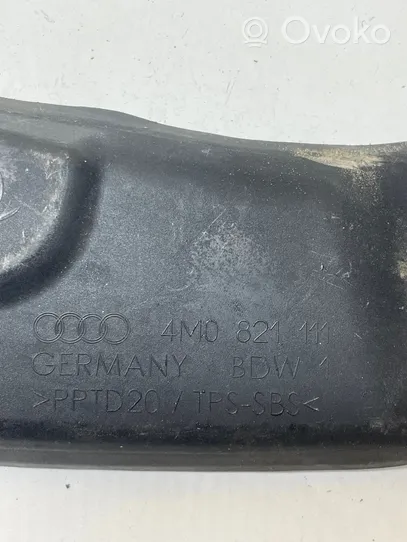 Audi Q7 4M Supporto/guarnizione in poliuretano espanso del parafango 4M0821111