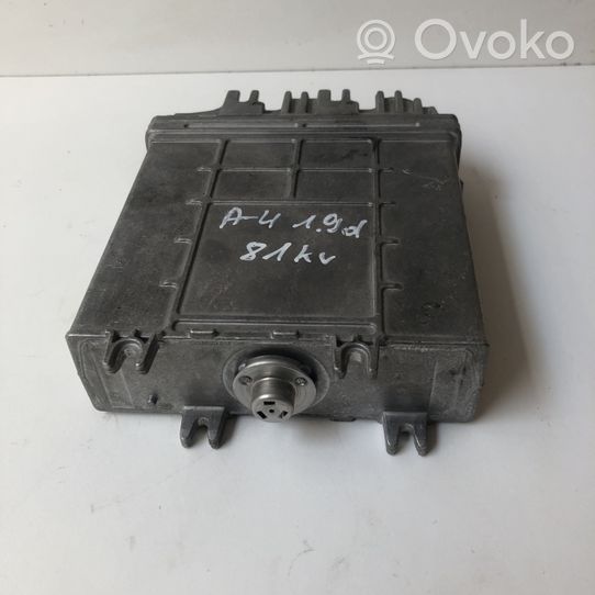 Audi A4 S4 B5 8D Variklio valdymo blokas 0281001425426