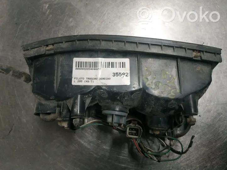 Mitsubishi L200 Lampa tylna 082141952RB