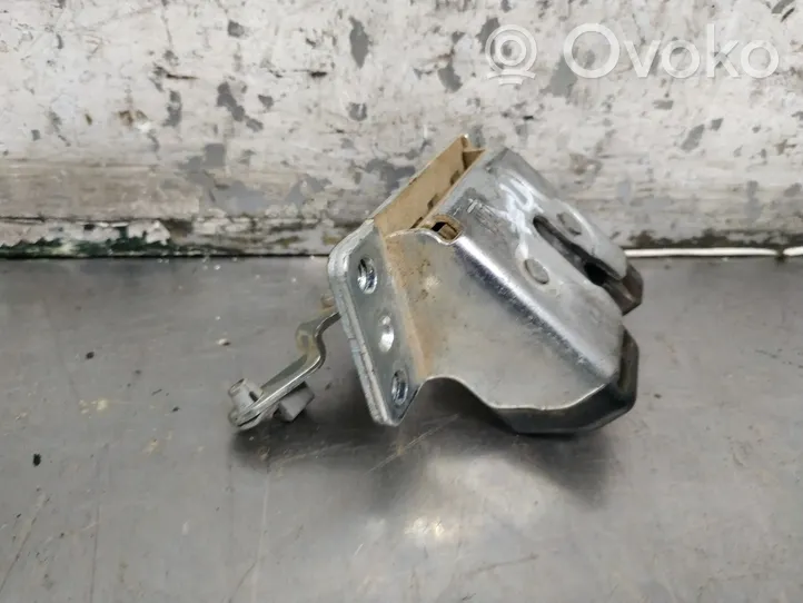 Opel Zafira A Takaluukun lukon salvan moottori 90563999