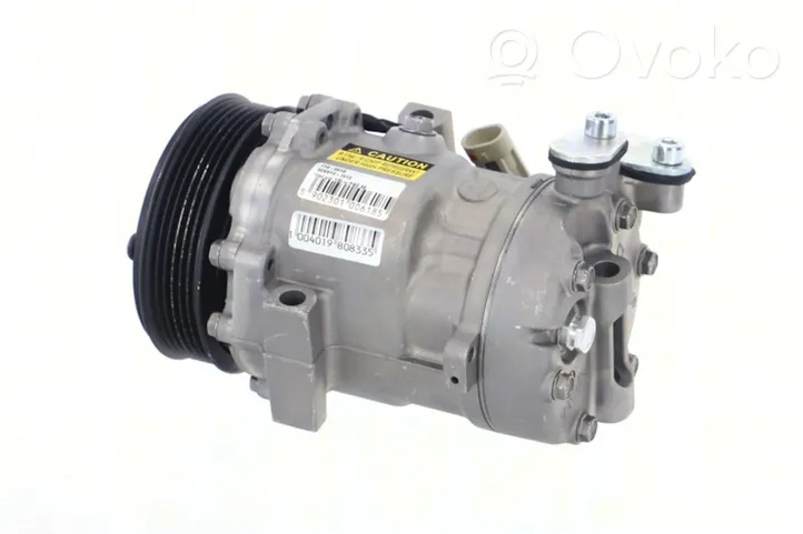 Opel Tigra B Ilmastointilaitteen kompressorin pumppu (A/C) 699867