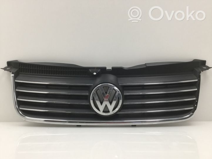 Volkswagen PASSAT B5 Etusäleikkö 3B0853651L