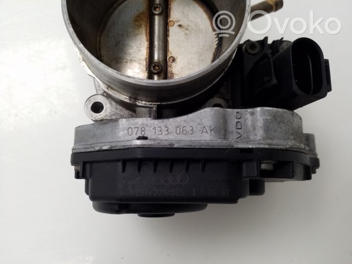 Audi A6 S6 C5 4B Clapet d'étranglement 078133063AK