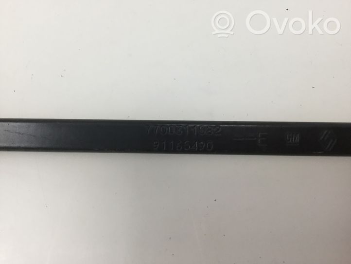 Nissan Primastar Front wiper blade arm 7700311582