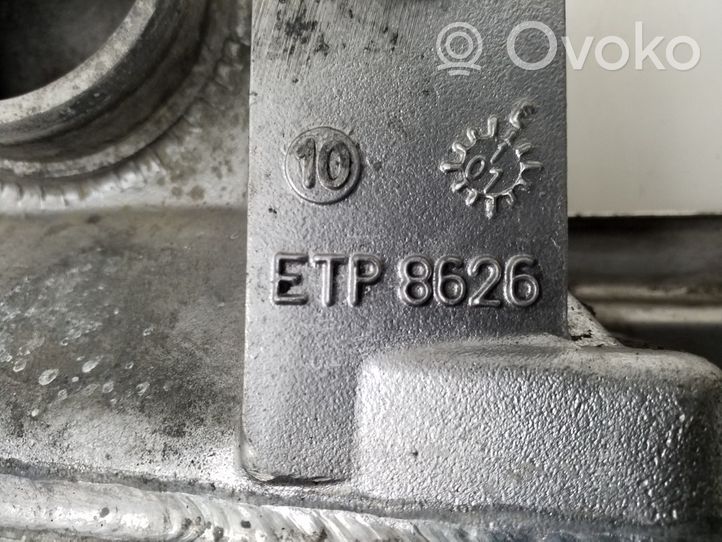 Nissan Terrano Chłodnica powietrza doładowującego / Intercooler ETP8625