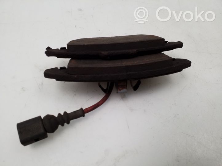 Volkswagen Caddy Brake pads (front) 