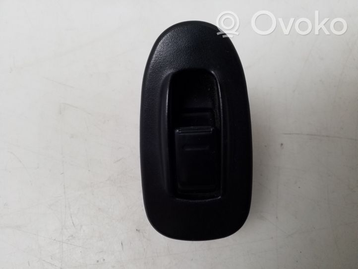 KIA Shuma Interruttore di controllo dell’alzacristalli elettrico 4735101000