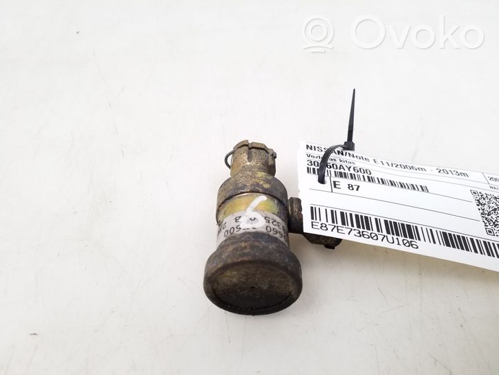 Nissan Note (E11) Soupape 30660AY600