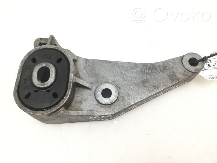 Opel Meriva A Support de boîte de vitesses 13117089