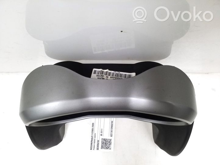 Nissan Note (E11) Verkleidung des Armaturenbretts 682409U100