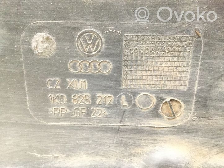 Volkswagen Touran I Doublure de caisse et protecteur de panneau arrière 1K0825212