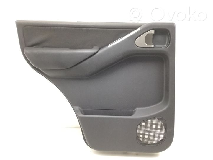 Nissan Pathfinder R51 Rivestimento del pannello della portiera posteriore 82901EB302