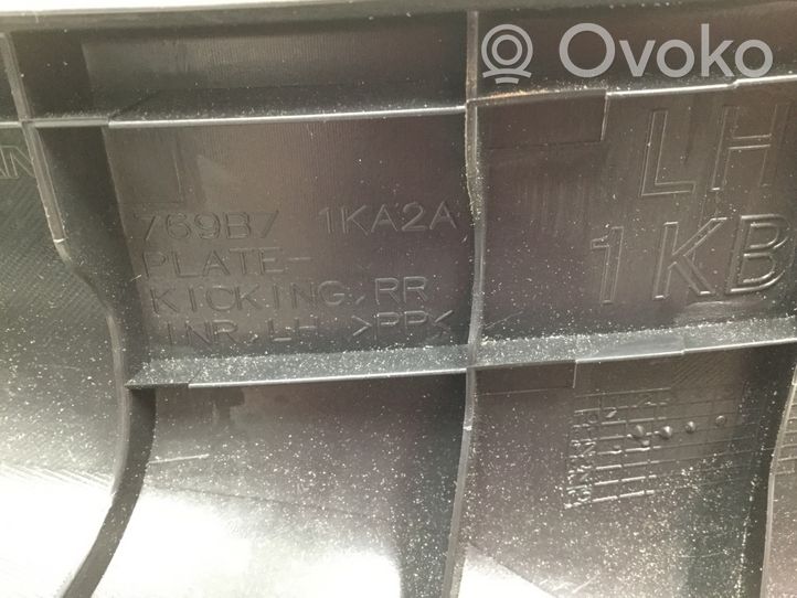 Nissan Juke I F15 Takaoven kynnyksen suojalista 769B71KA2A